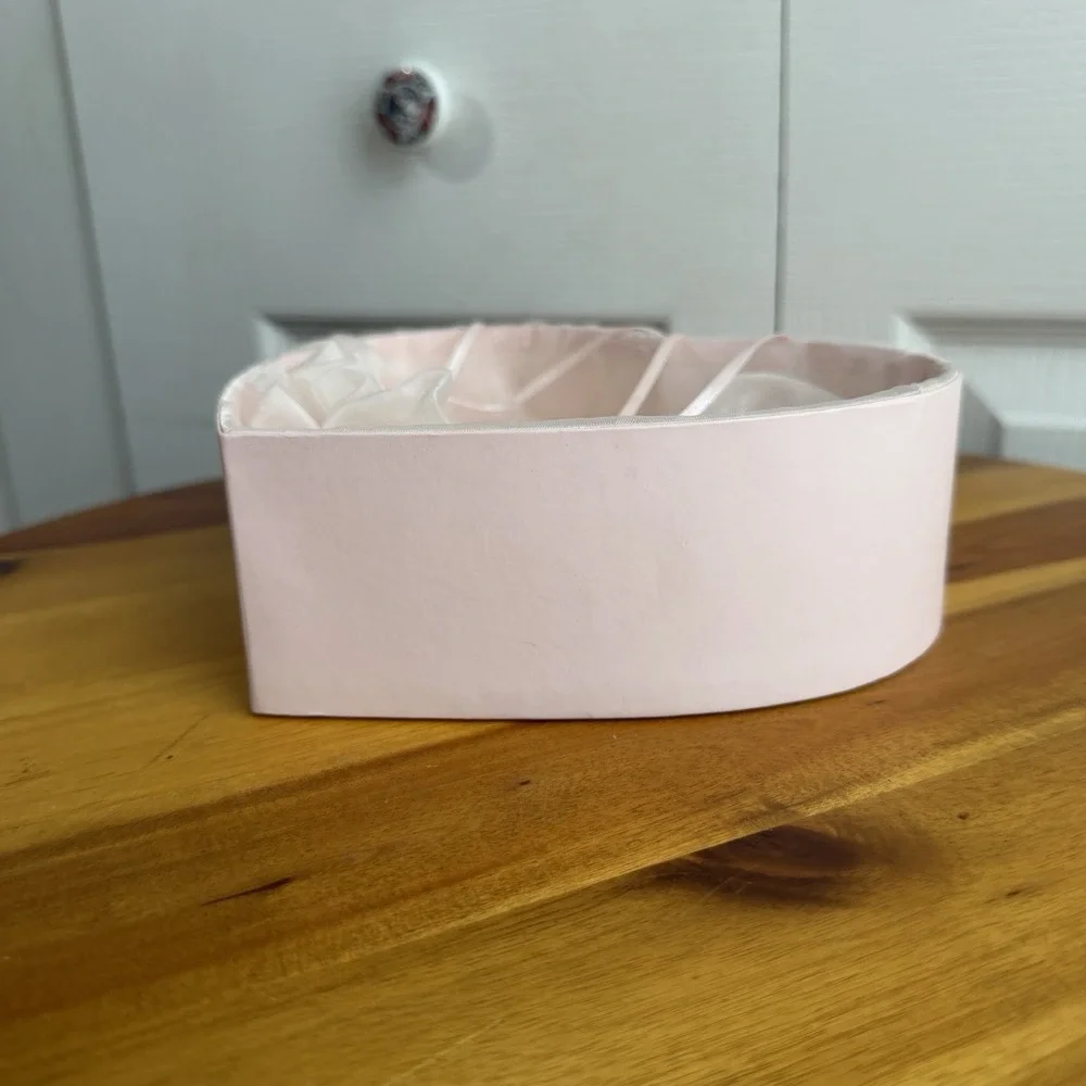 Pink Heart Shaped Gift Box Anniversary Valentines‎ Day